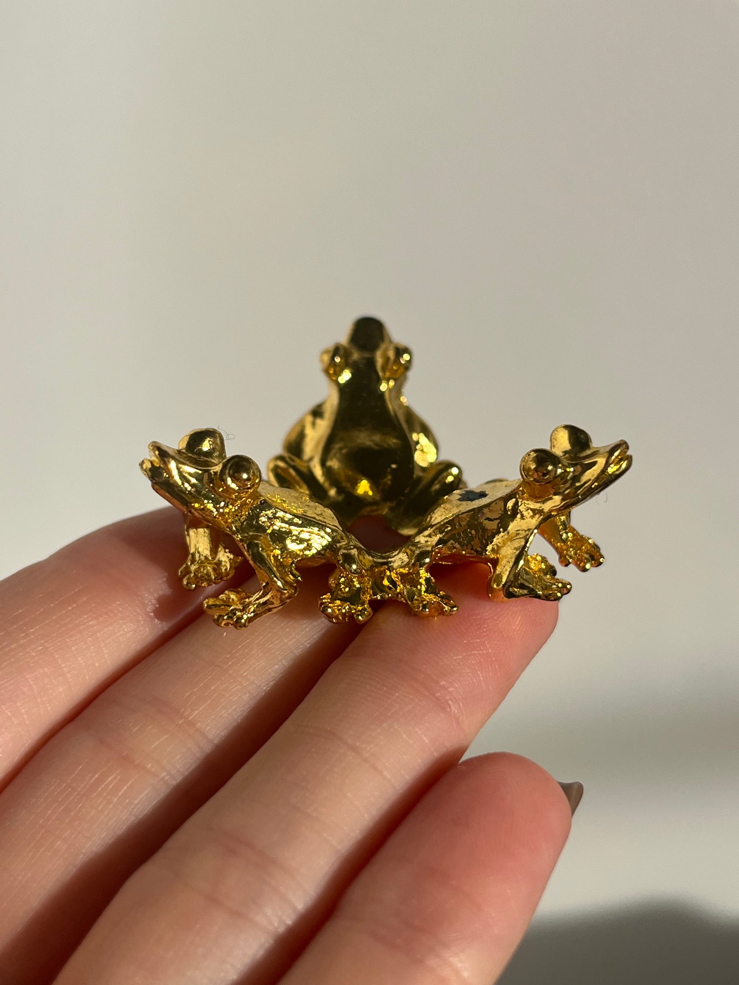 "The Princess & The Frog" Gold Sphere Stand