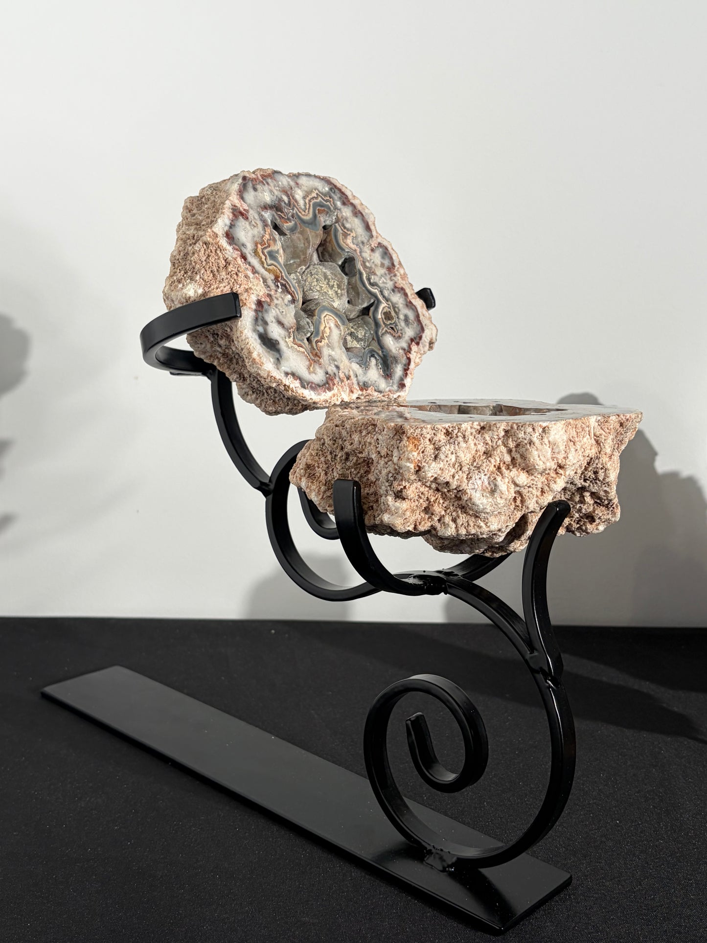 Argentinian Agate Crystal Jewellery Box on Statement Display Stand