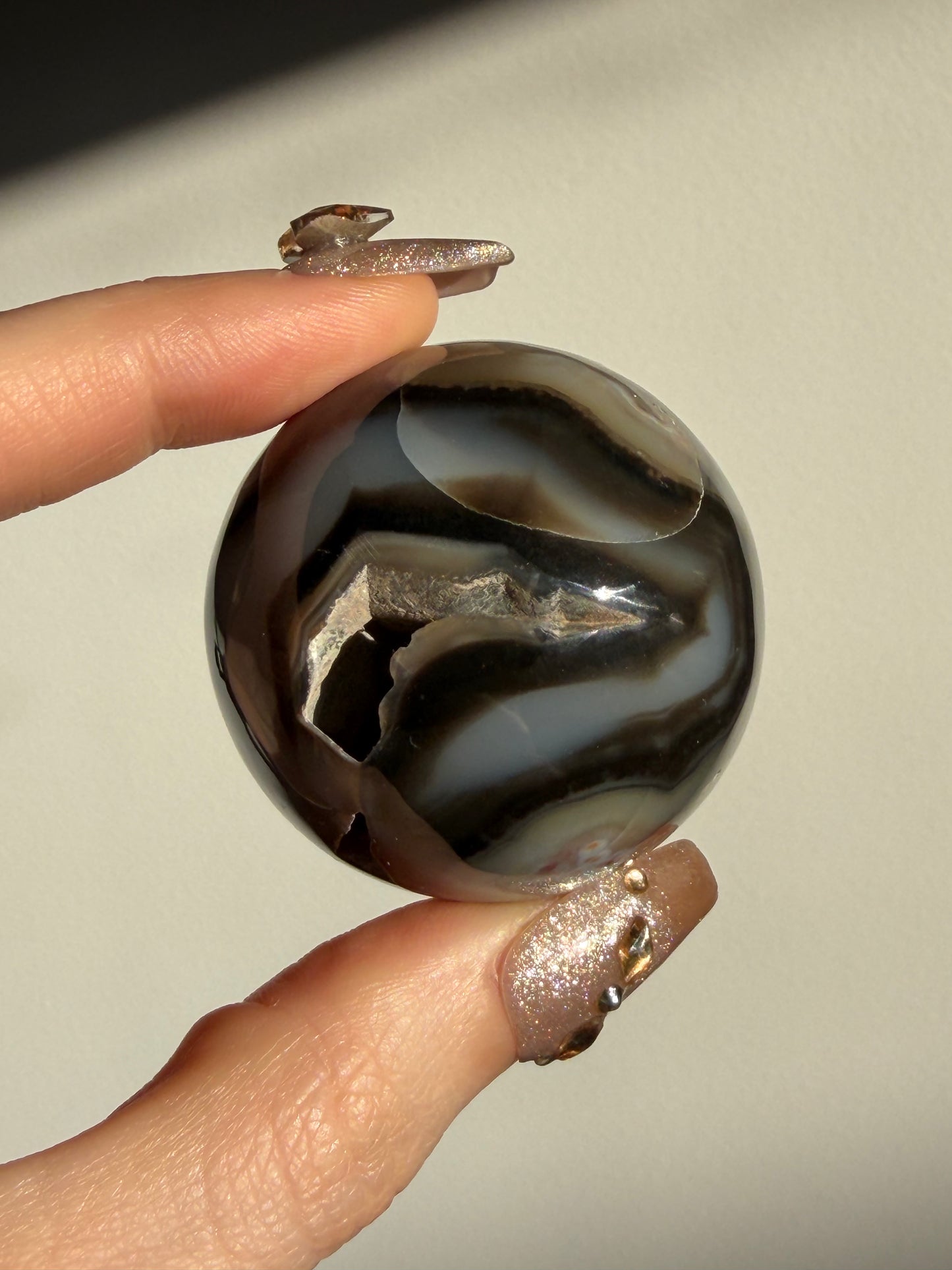 Blue Agate Sphere with Dendritic Inclusions (UV Reactive)