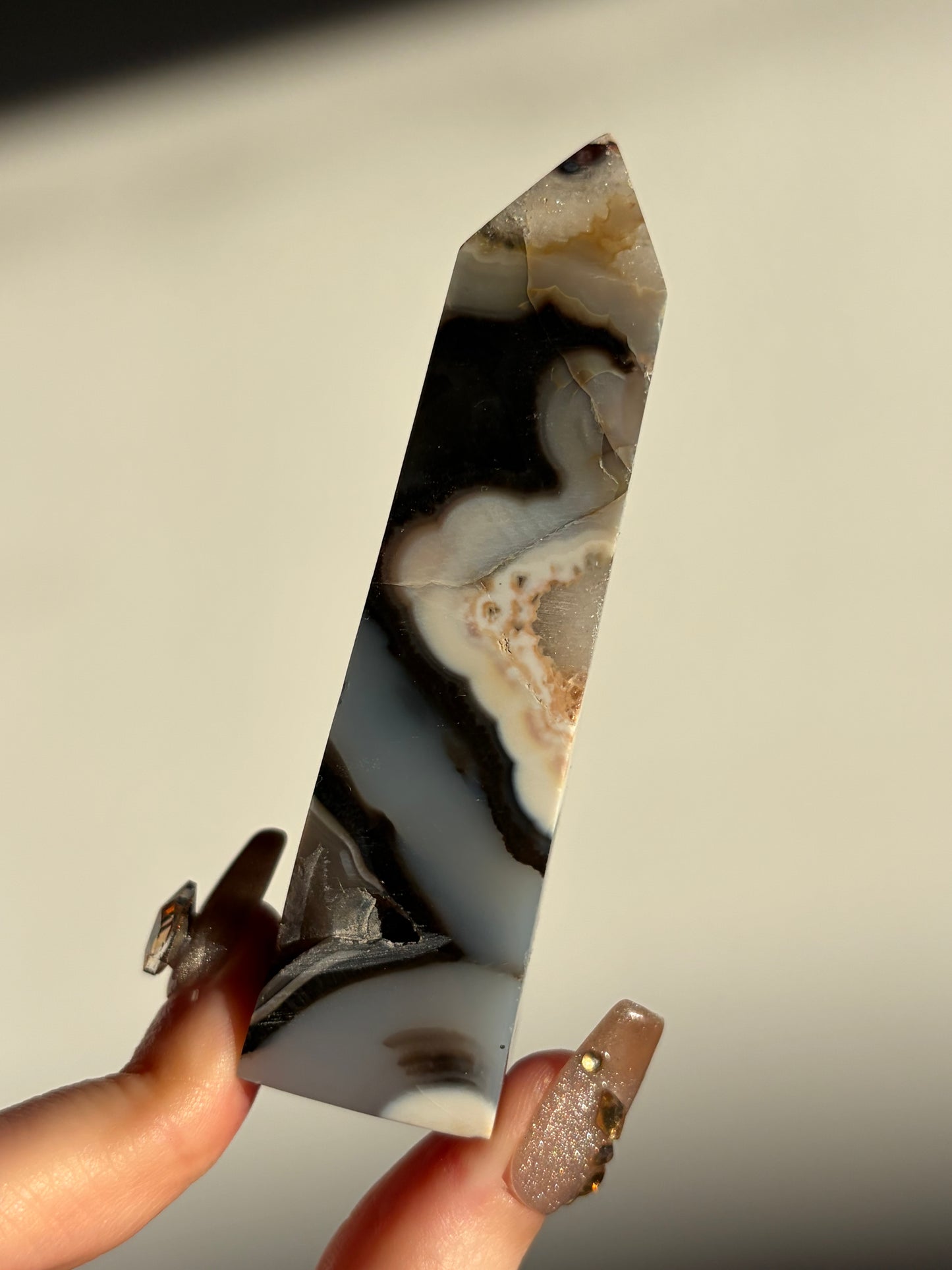 Argentine Blue Agate Tower with Dendritic Inclusions B (UV Reactive)