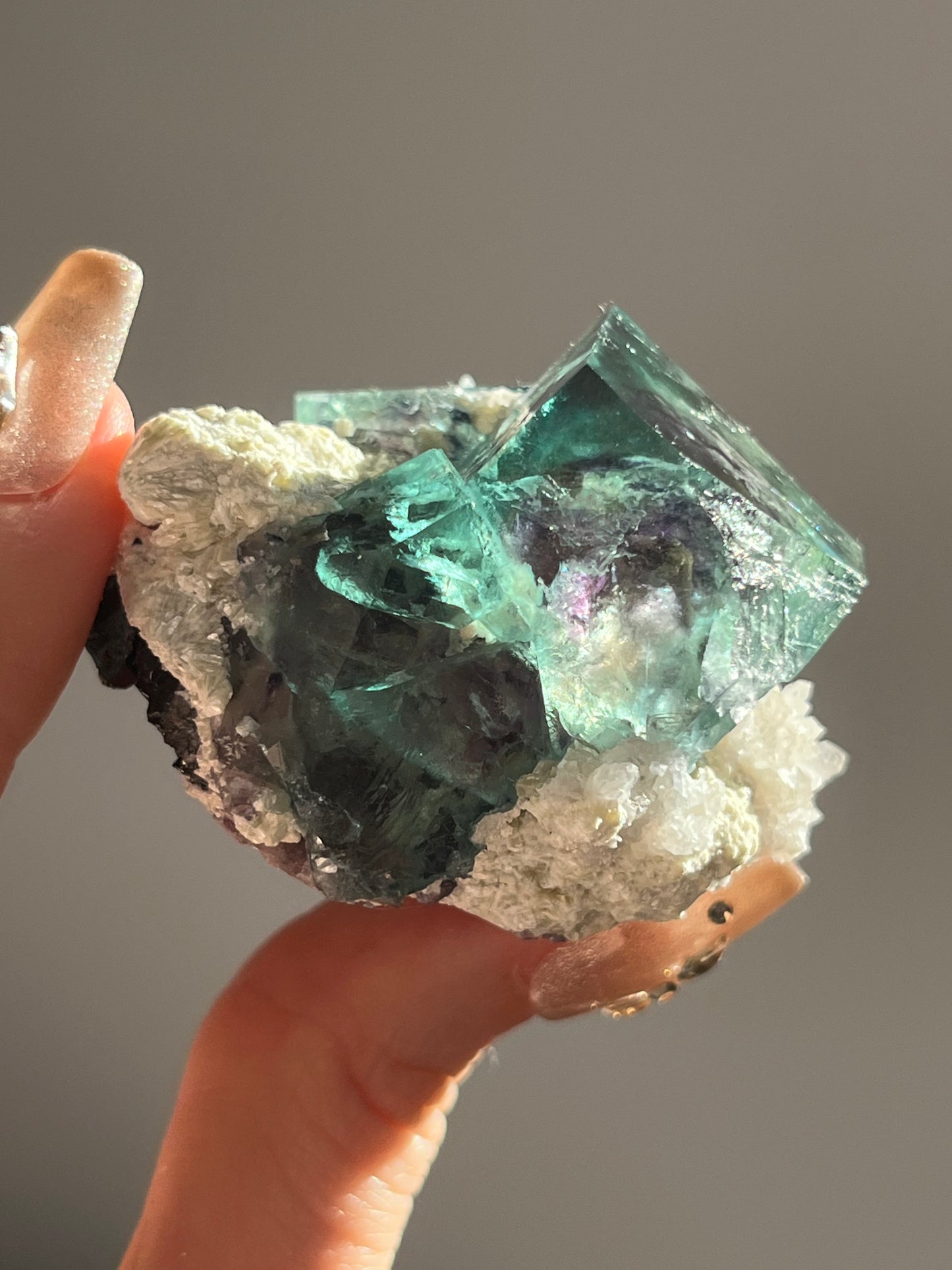 Vibrant Green-Purple Phantom Yindu Fluorite Specimen with Quartz E