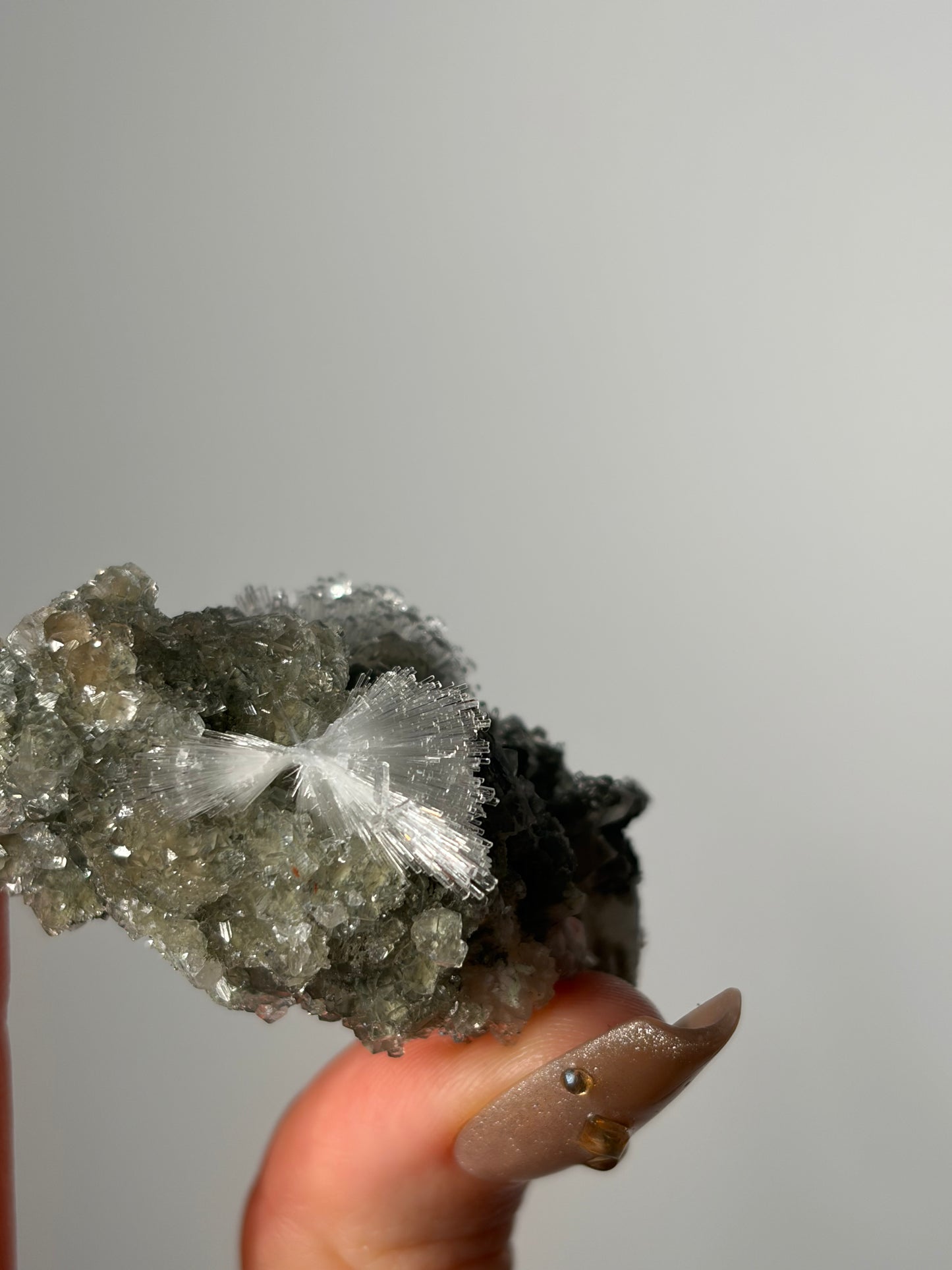 “Pole Star” Bowtie Natrolite Specimen with Quartz and Apophyllite Coated Rhombohedral Calcite K