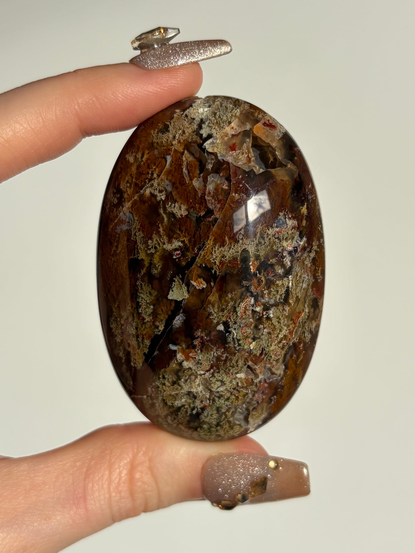 Tembaga Moss in Chalcedony Palmstone B