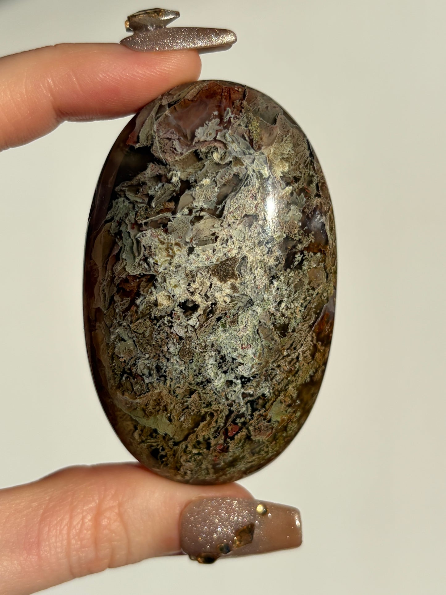 Tembaga Moss in Chalcedony Palmstone C