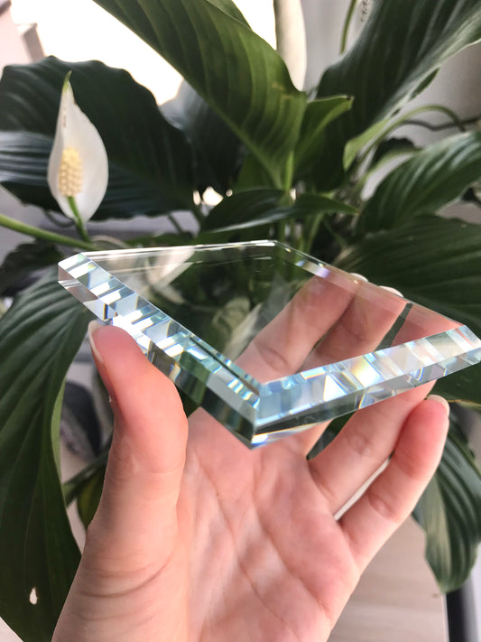 Beveled Edge Glass Specimen Stand (Large)